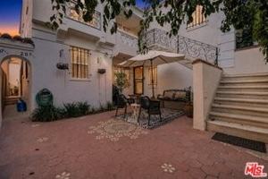 featured image of 207 S Reeves Dr