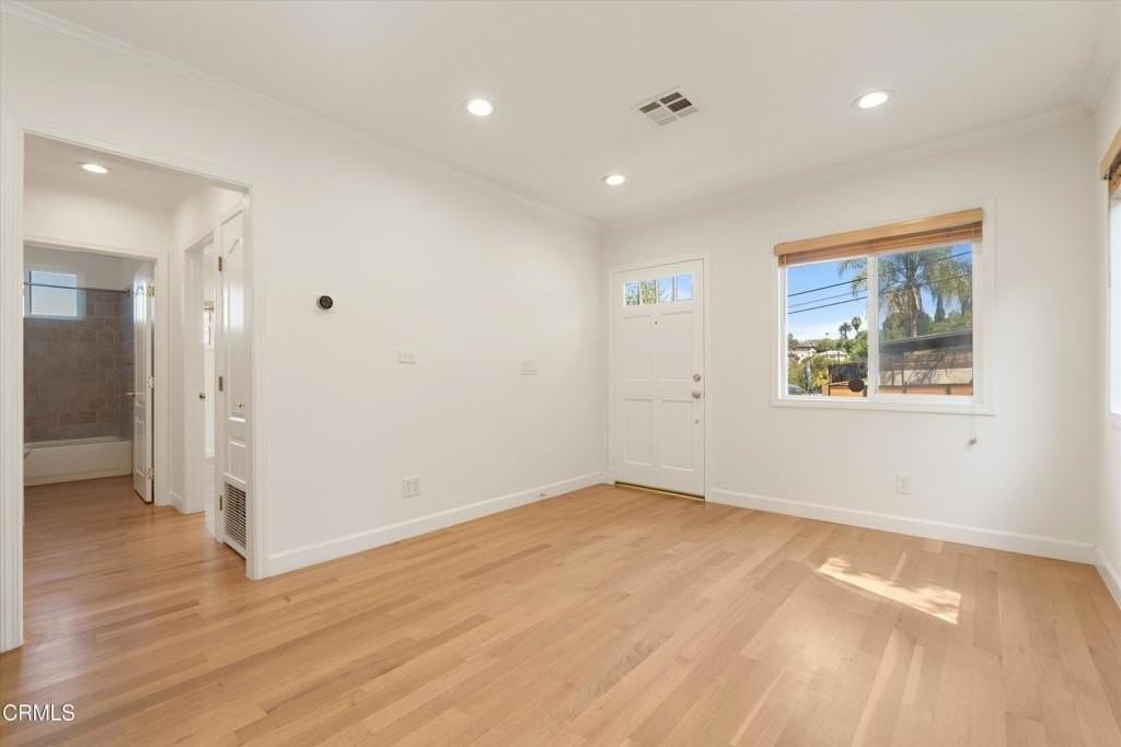 6224 Springvale Dr - Photo 4 of 18