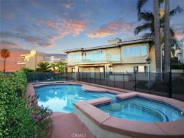 featured image of 4 Paseo De Castana