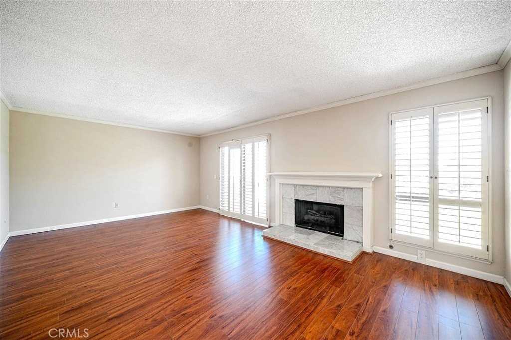 620 Inverness Ct - Photo 4 of 23