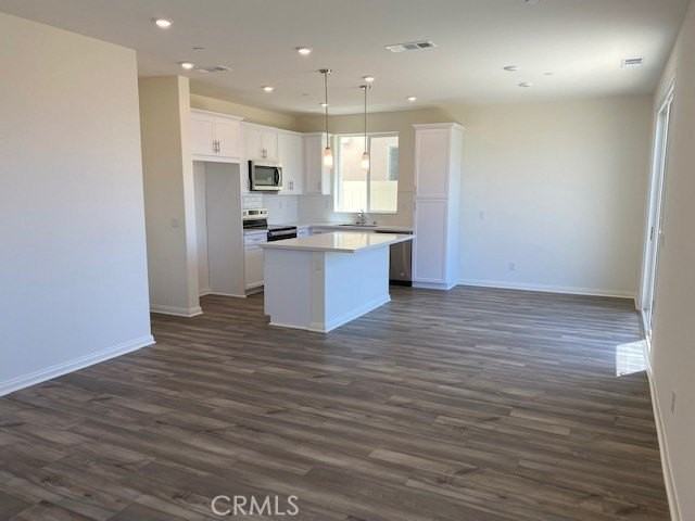 934 Helena Rdg - Photo 2 of 48