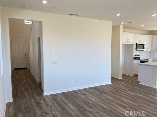 934 Helena Rdg - Photo 3 of 48