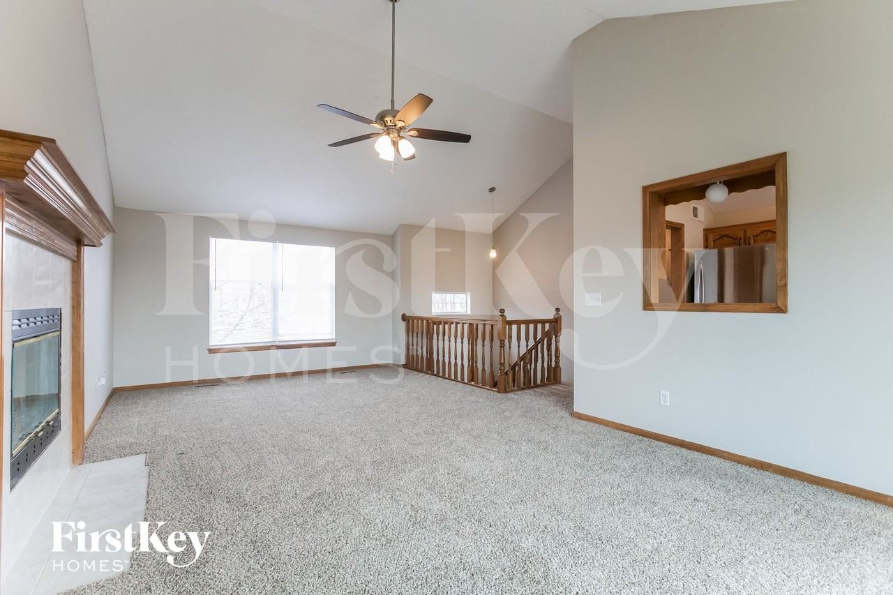 306 Copeland Dr - Photo 4 of 15