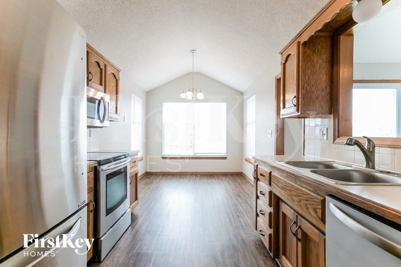306 Copeland Dr - Photo 5 of 15