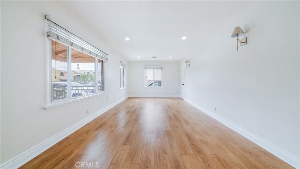 6443 Agnes Ave - Photo 3 of 7