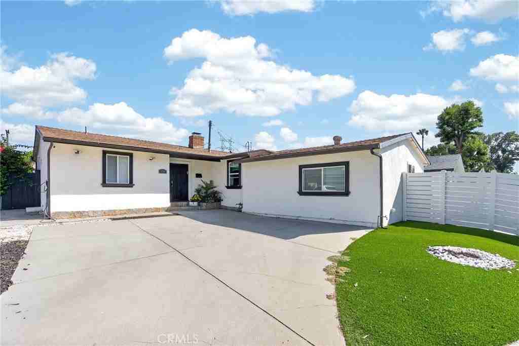 6710 Kurl Way - Photo 2 of 50