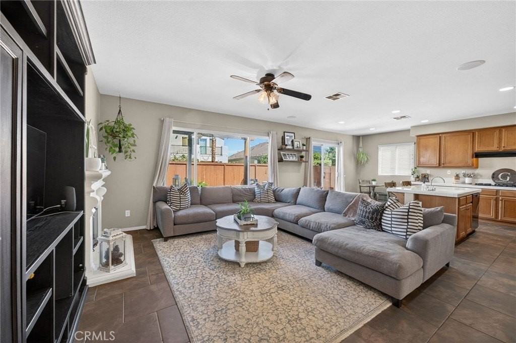 33884 Pegase Ct - Photo 4 of 50