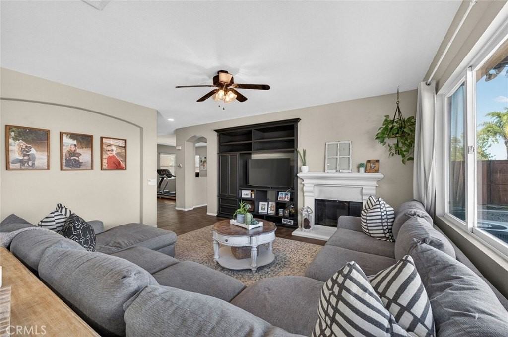 33884 Pegase Ct - Photo 7 of 50