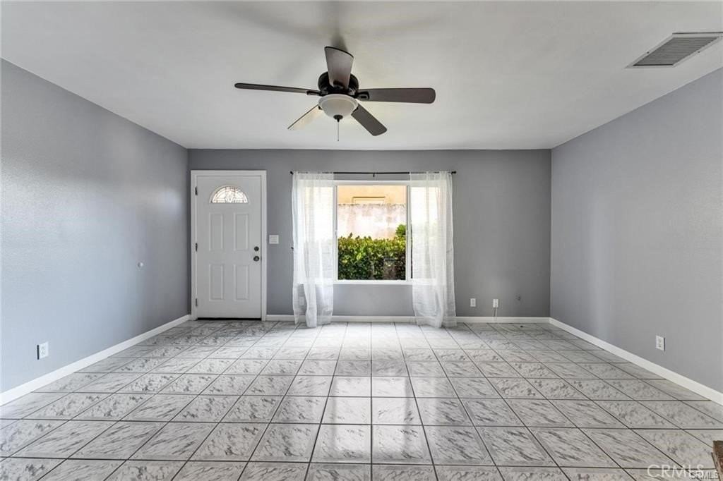 5372 Clairemont Mesa Blvd - Photo 6 of 21