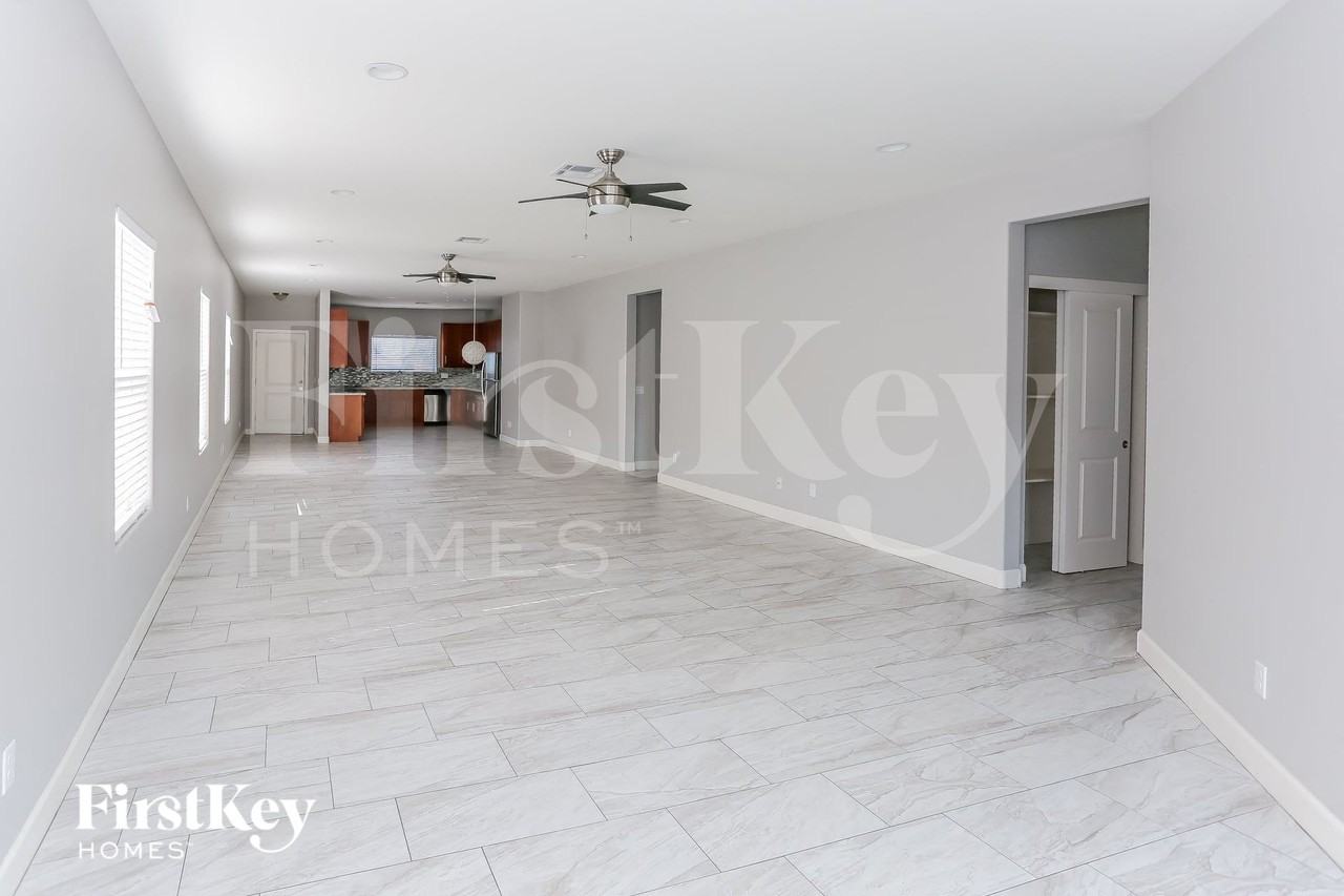 905 E Fremont Rd - Photo 3 of 15