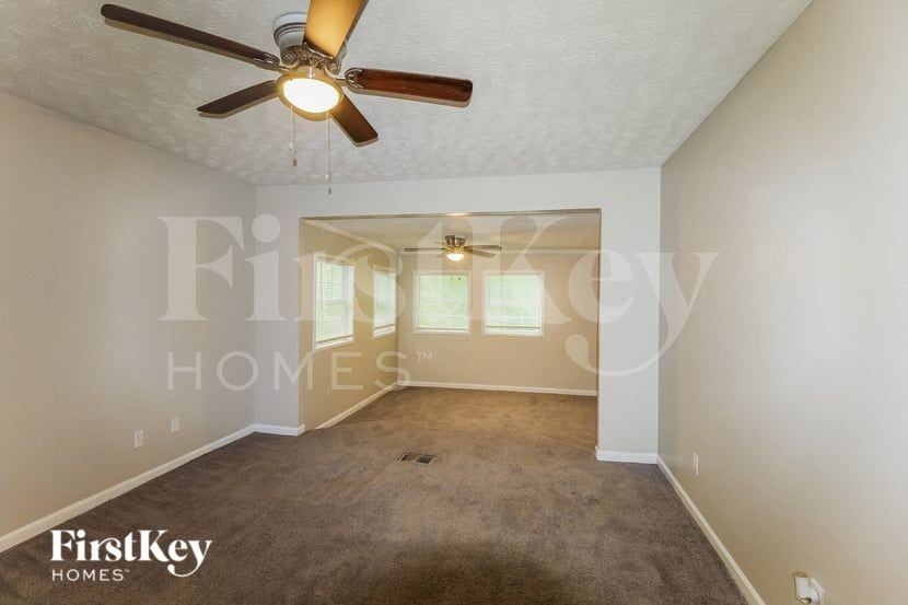 732 Harness Ct - Photo 6 of 16