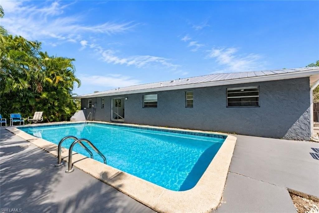 2250 Poinciana St - Photo 2 of 22