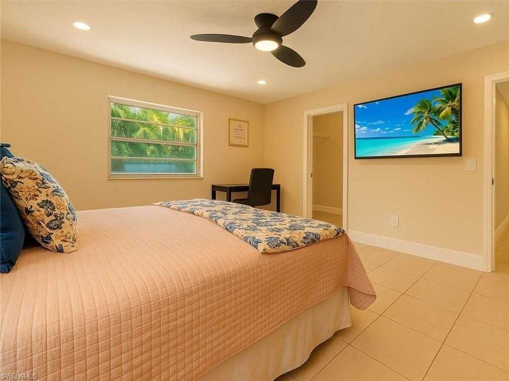 2250 Poinciana St - Photo 5 of 22
