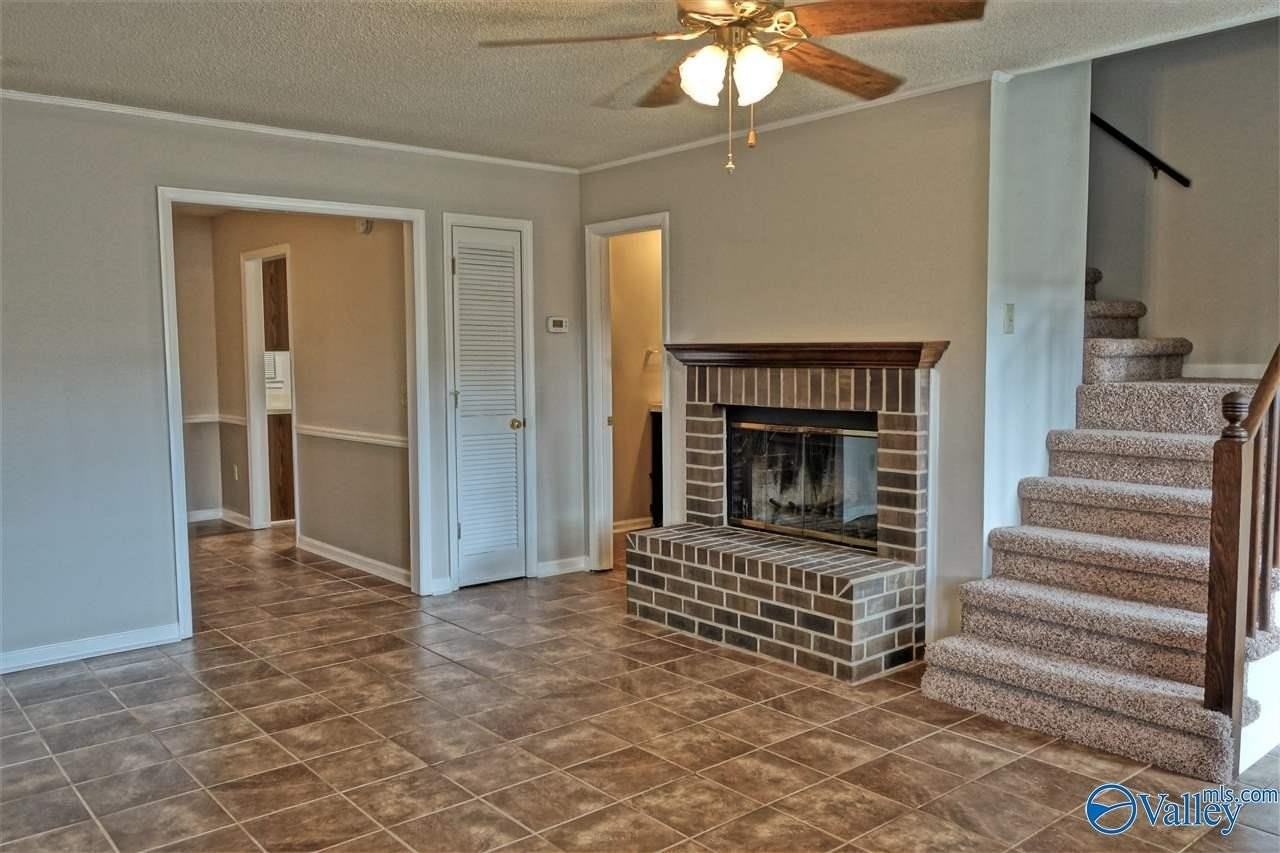 106 Crescent Circle - Photo 3 of 16