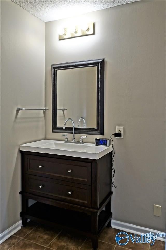 106 Crescent Circle - Photo 6 of 16