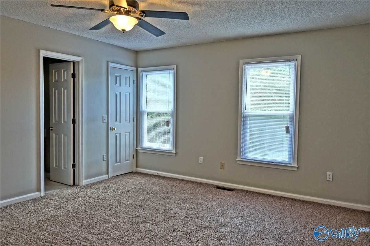 106 Crescent Circle - Photo 7 of 16