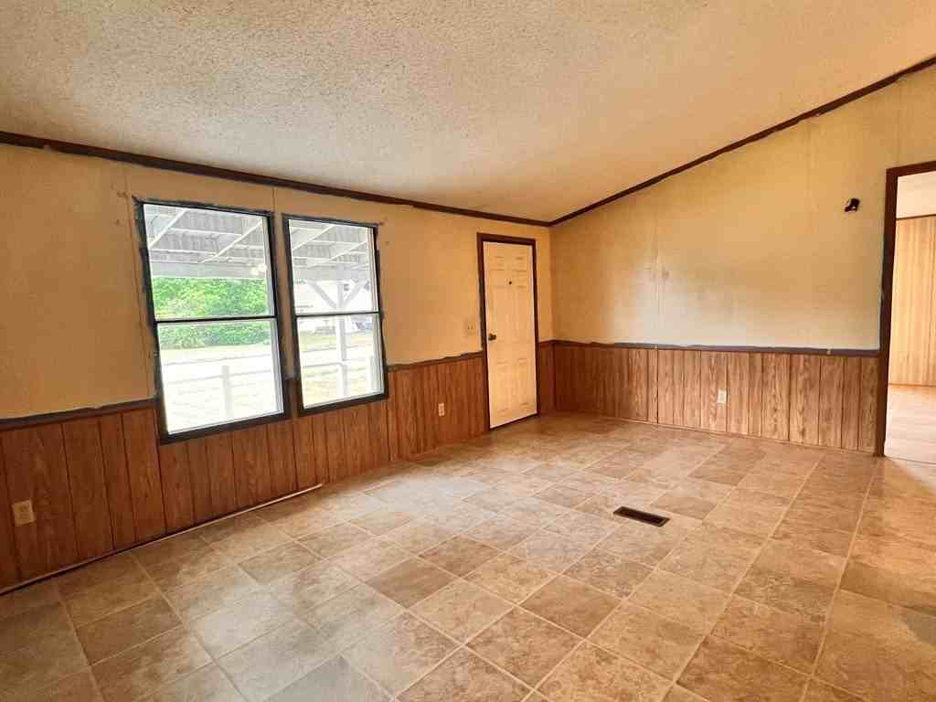 234 N Williamson Rd - Photo 5 of 18