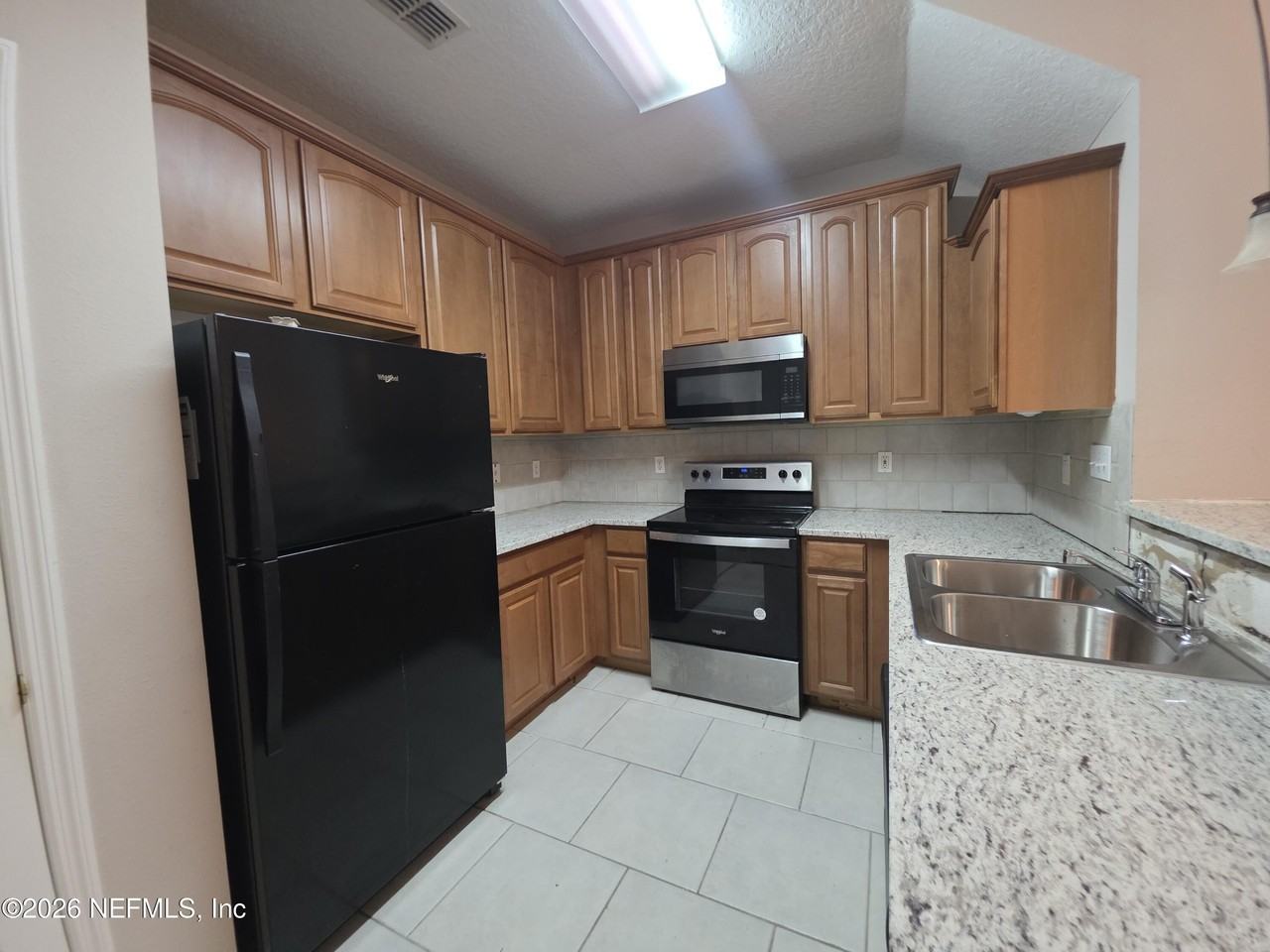 6070 Bartram Village Dr - Photo 7 of 19