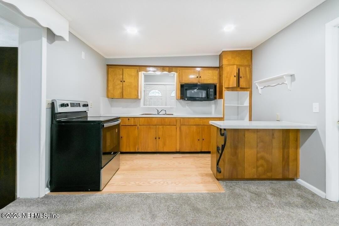 284 E 47th St - Photo 2 of 20