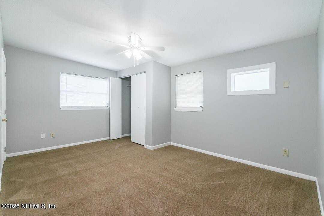 284 E 47th St - Photo 3 of 20
