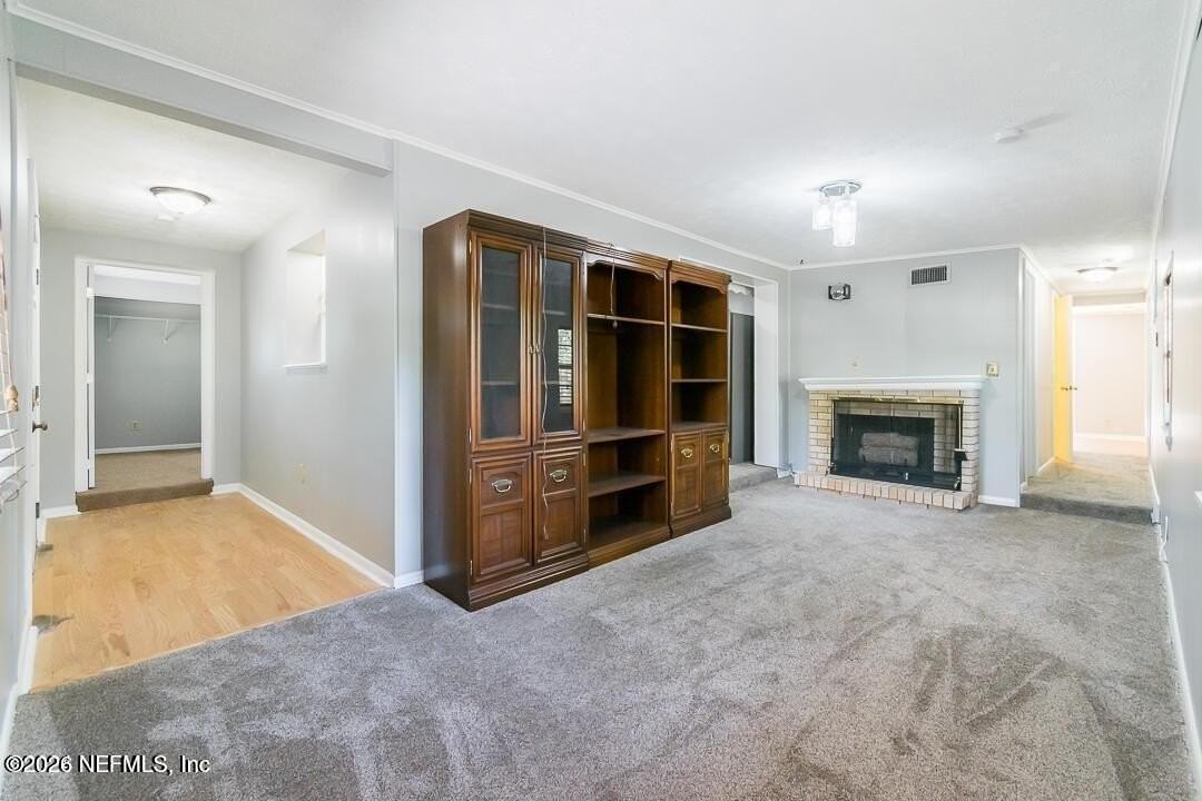 284 E 47th St - Photo 4 of 20