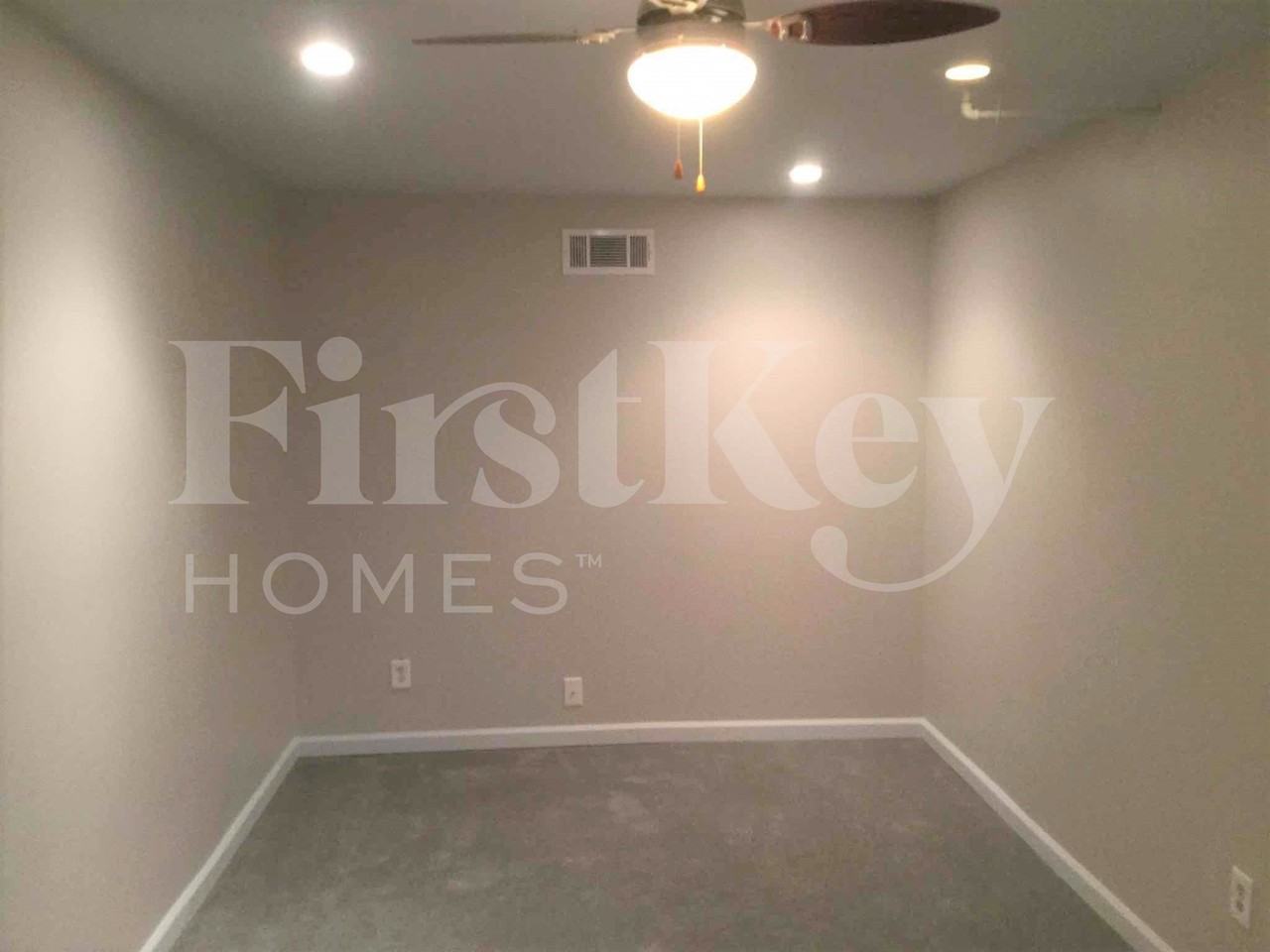 4816 Clove Dr Sw - Photo 4 of 15