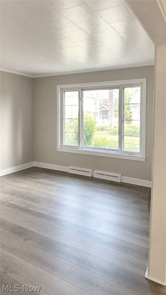 1362 Shawview Ave - Photo 4 of 20