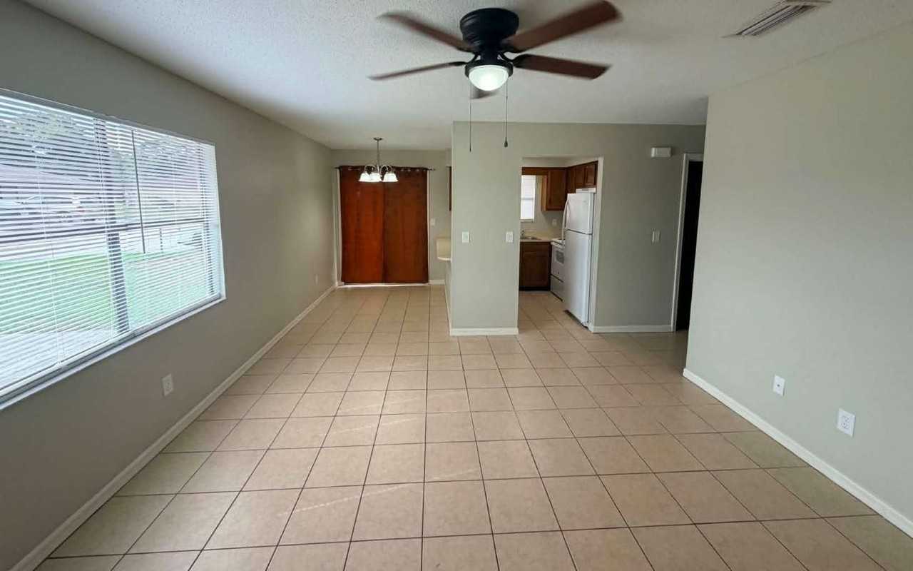 3804 NW HUNTSBORO 103 - Photo 2 of 7