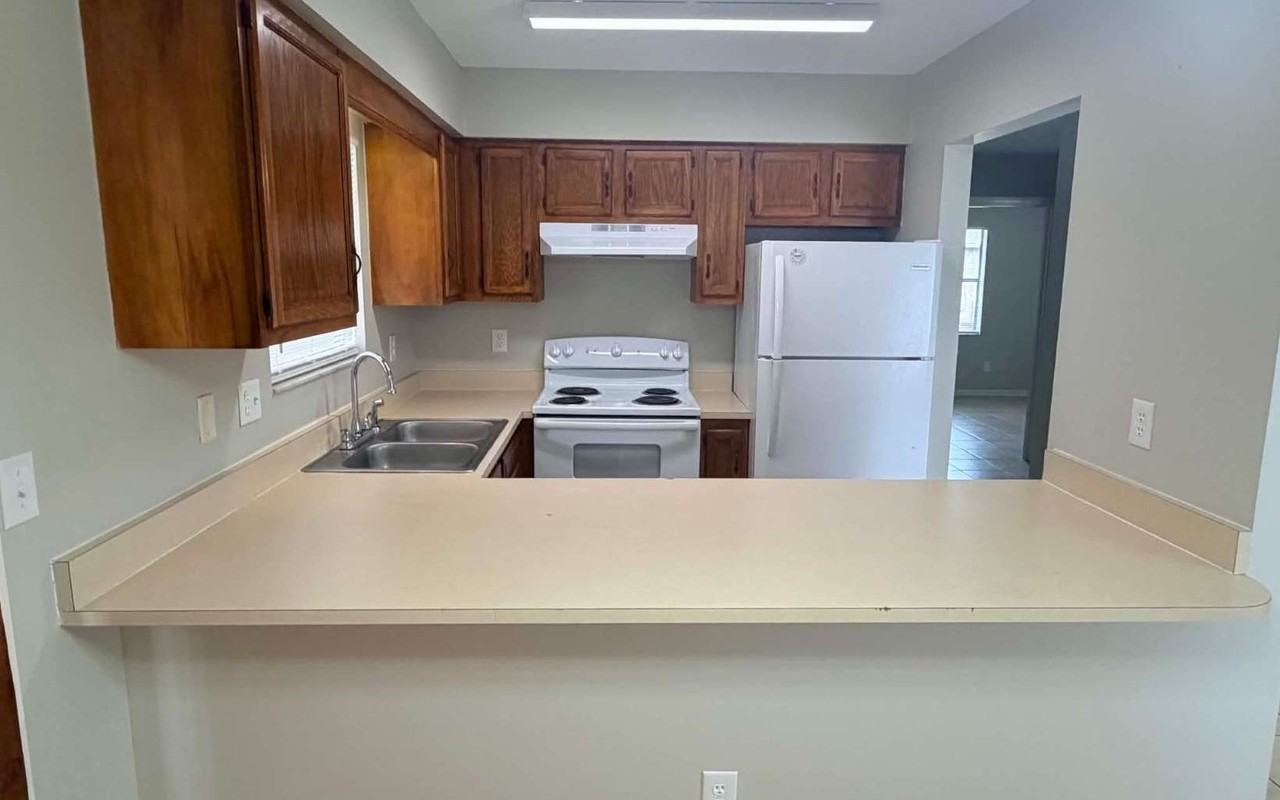 3804 NW HUNTSBORO 103 - Photo 3 of 7