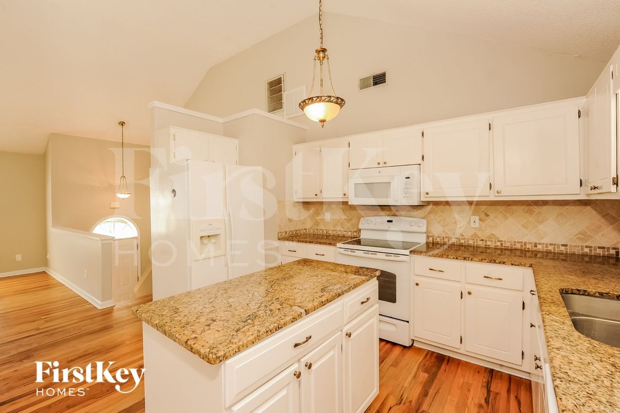 382 Scenic Ln - Photo 5 of 15