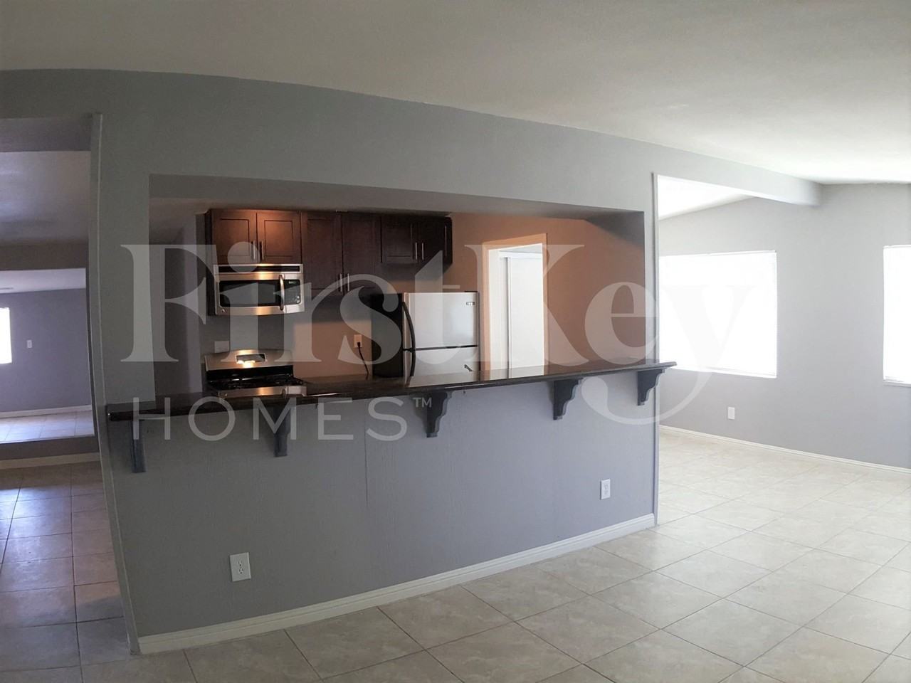 332 Wisteria Ave - Photo 4 of 20