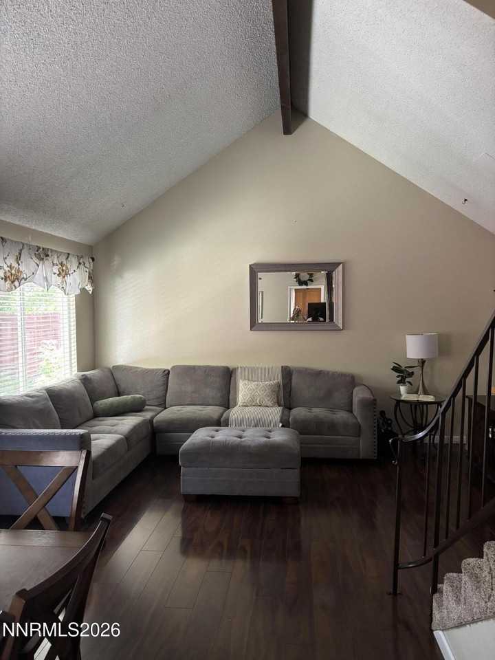 1667 London Cir - Photo 4 of 6