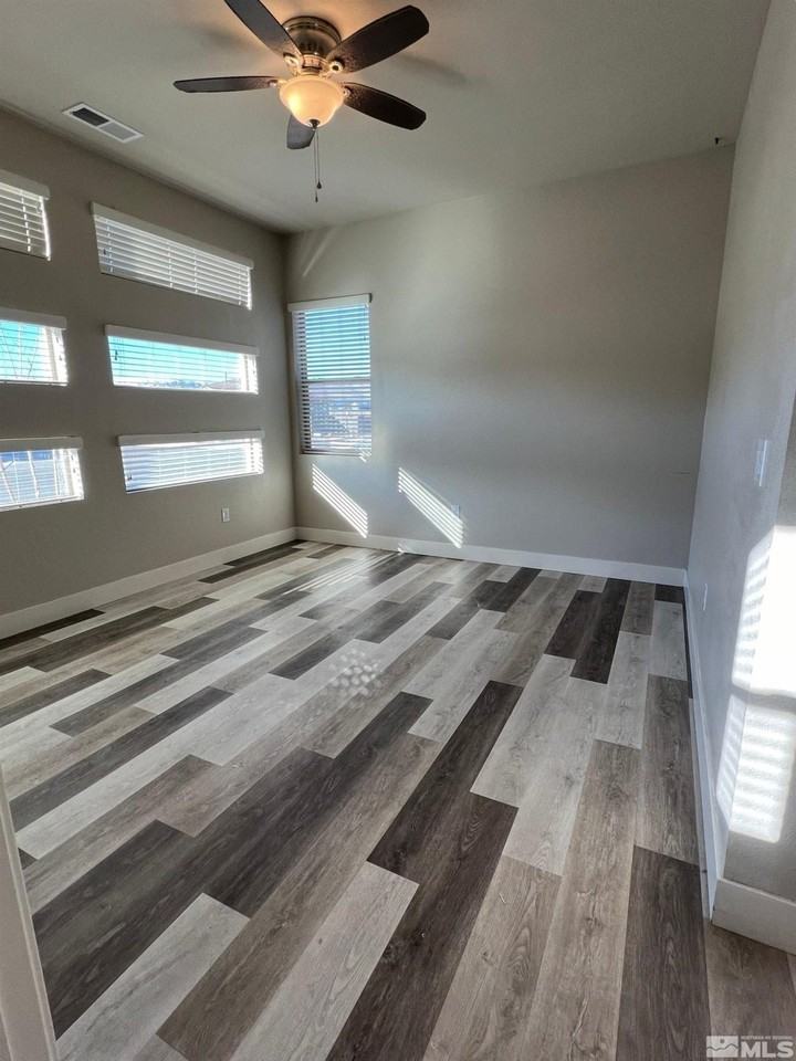 158 Jenny's Lane lot: Apartment - Photo 6 of 8