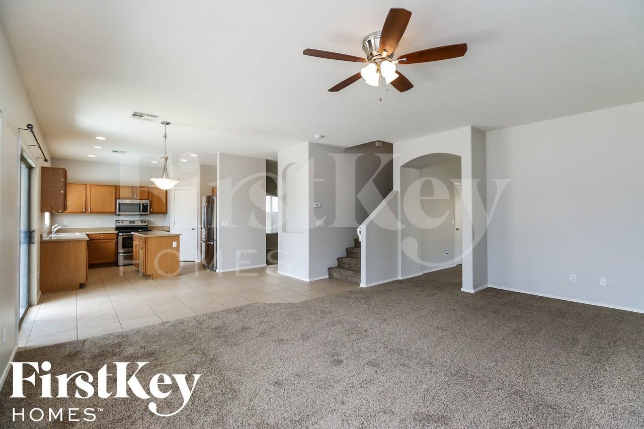 2913 W Gold Dust Ave - Photo 3 of 15