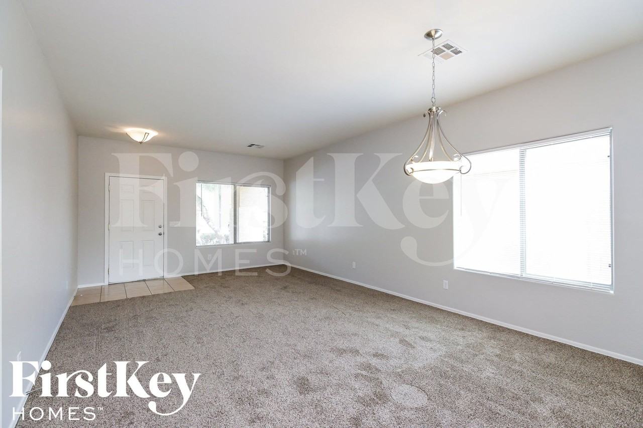 2913 W Gold Dust Ave - Photo 4 of 15