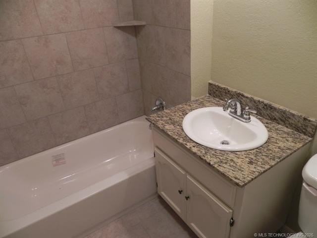 2206 E 19th St - Photo 6 of 12