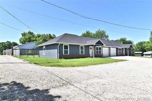 1013 S Water St #B - Photo 2 of 19