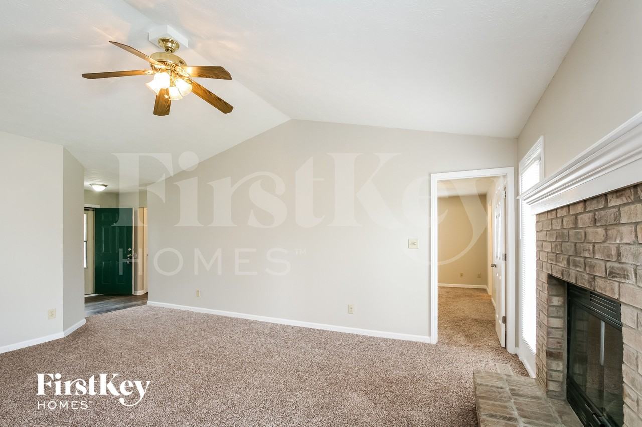 221 Westridge Blvd - Photo 4 of 16