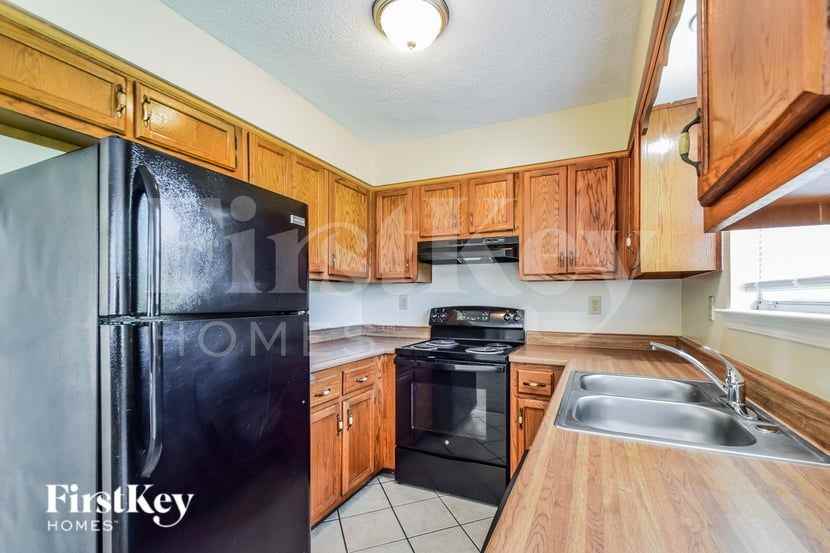 1579 Belle Trees Dr - Photo 7 of 16
