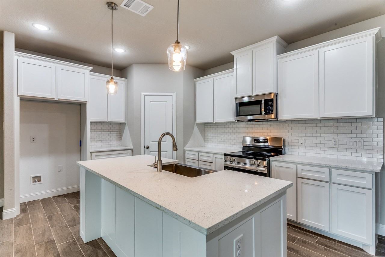 5520 Goodman Ave - Photo 7 of 27