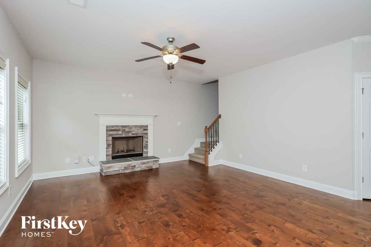 101 Village Park Dr - Photo 4 of 15
