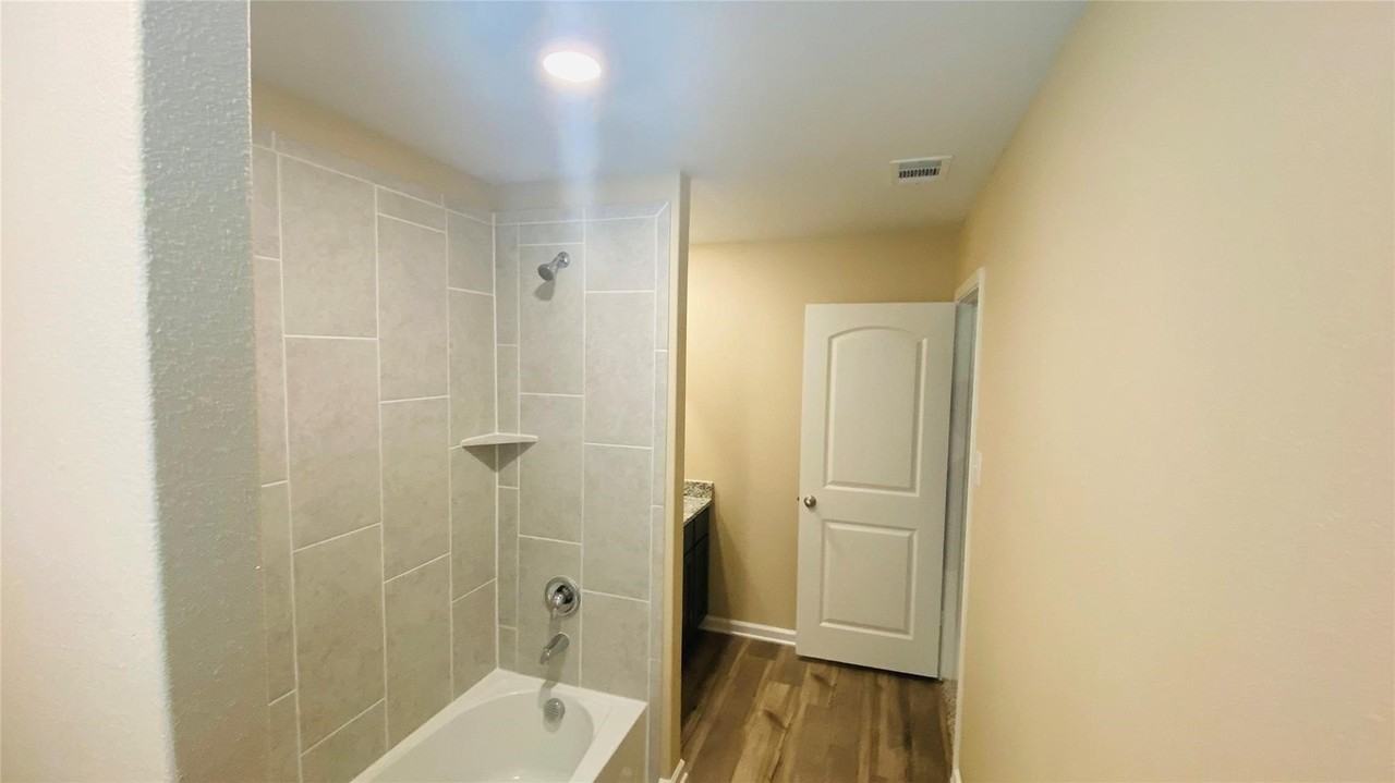 261 Moonstone Way - Photo 6 of 9