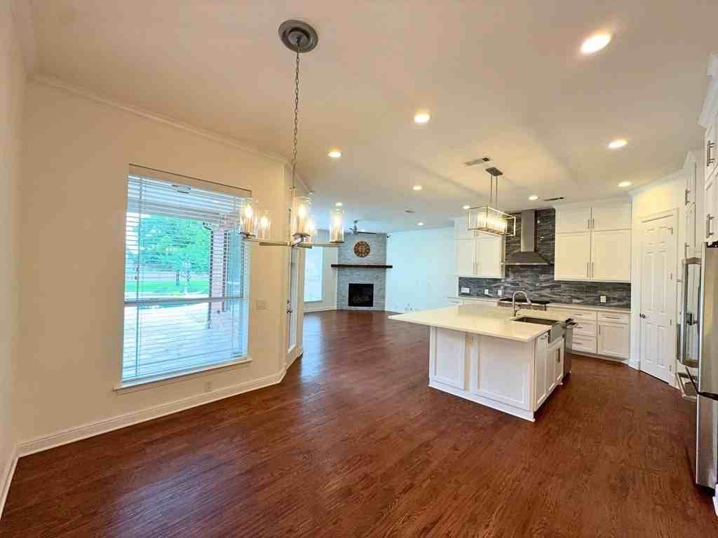 1205 Golden Gate Dr - Photo 6 of 40