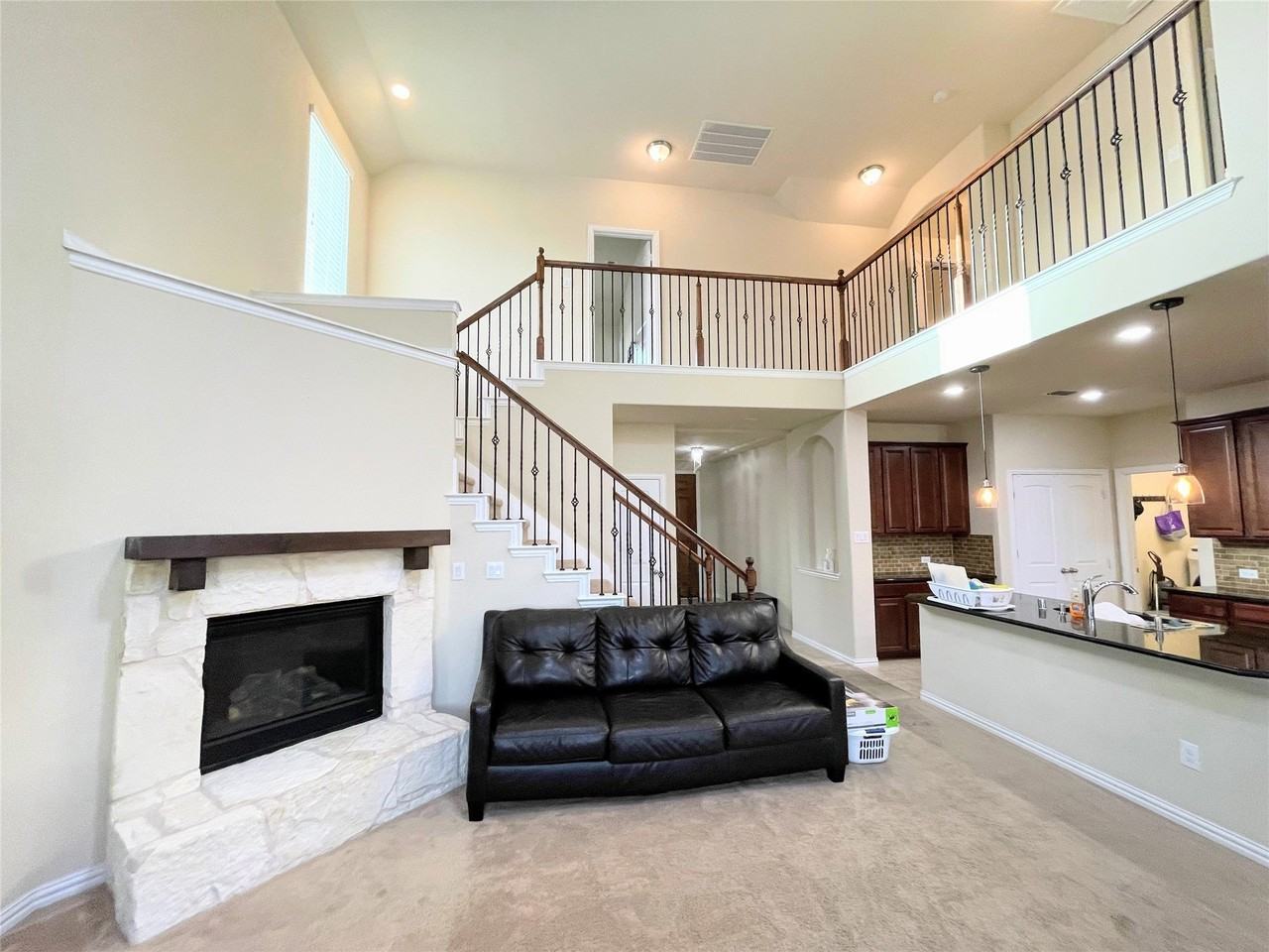 11513 Morrow Ln - Photo 7 of 39