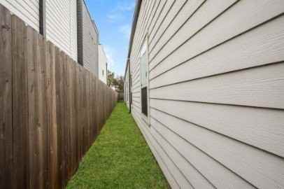 2216 Dyson St - Photo 2 of 13