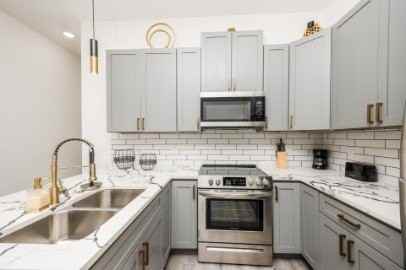 2216 Dyson St - Photo 3 of 13