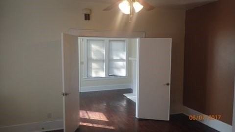 5925 Worth St - Photo 3 of 10