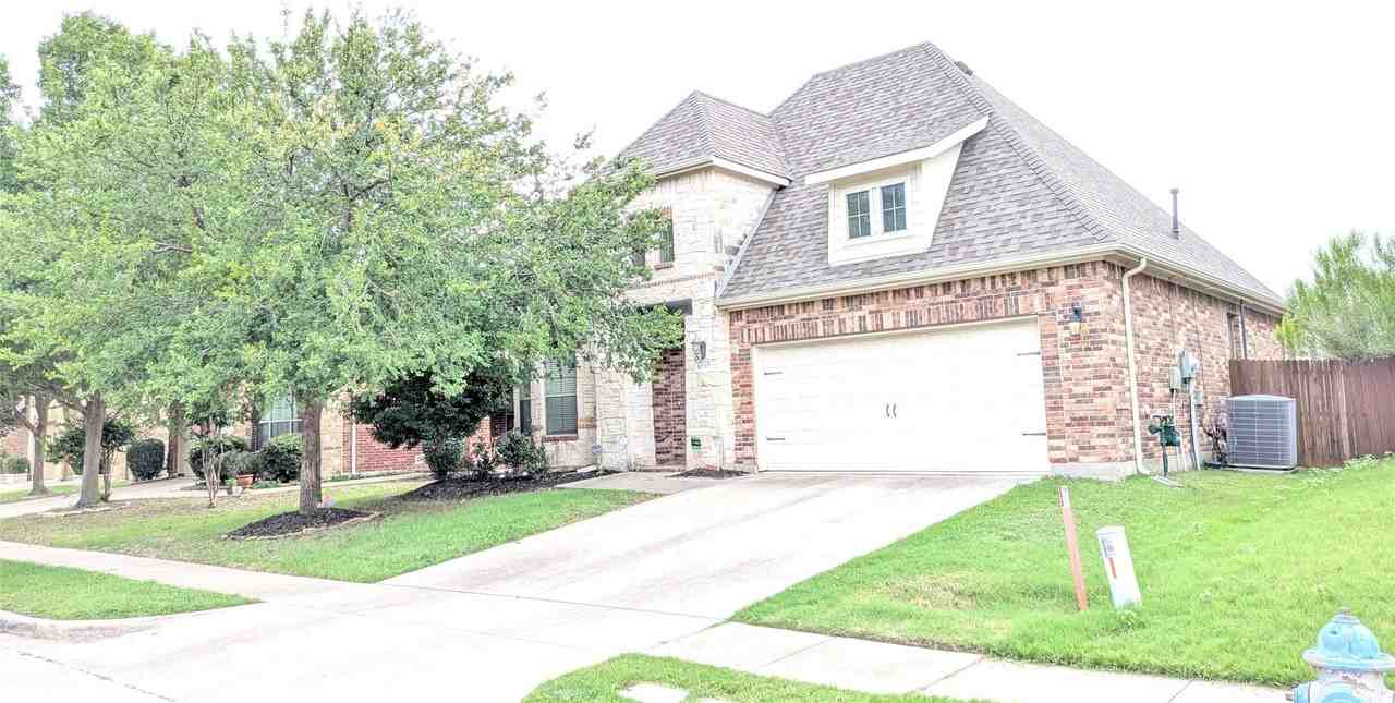 8717 Domingo Dr - Photo 2 of 24