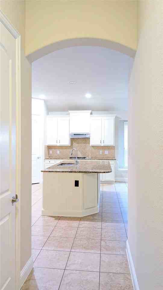 8717 Domingo Dr - Photo 4 of 24