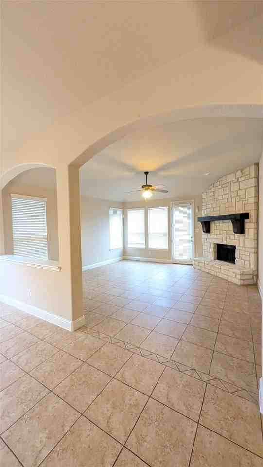 8717 Domingo Dr - Photo 5 of 24